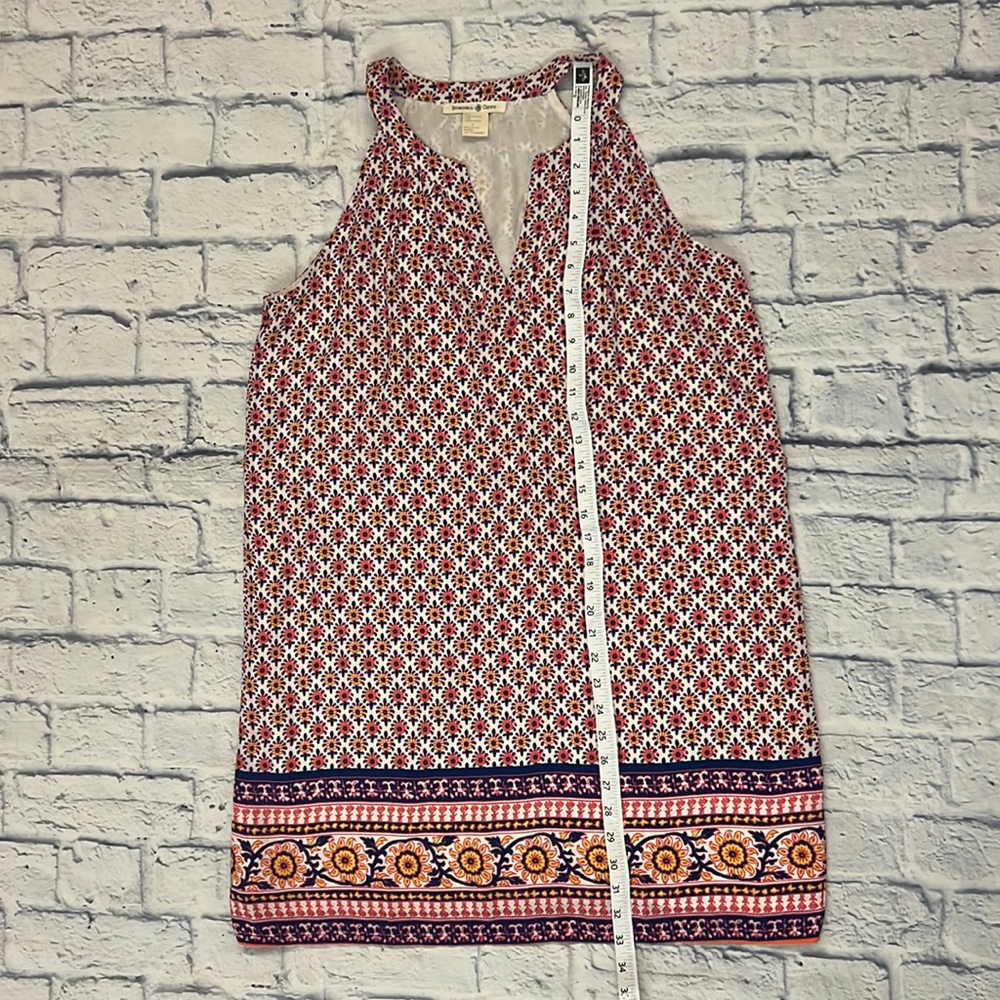 Beacan Cove sz 8 dress floral print V neck style. Pullover.